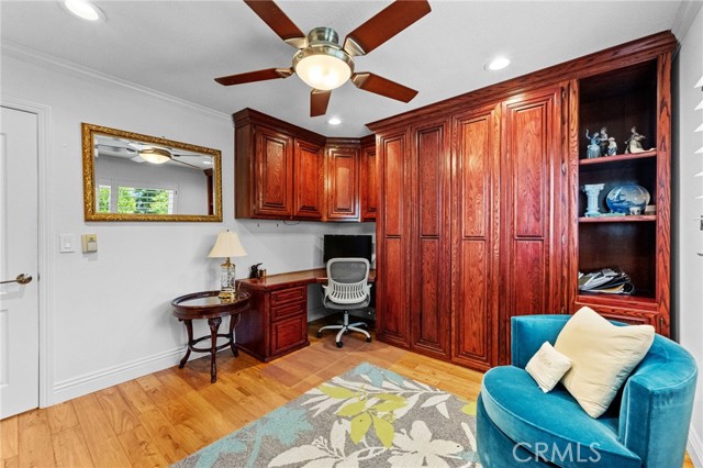 MLS #OC25206982 image #33