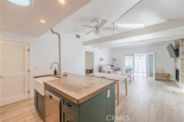 MLS #OC25207139 image #14