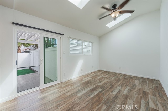 MLS #OC25207139 image #28