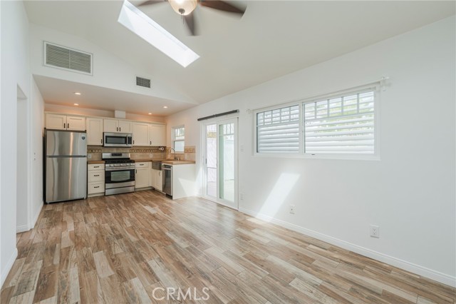 MLS #OC25207139 image #29