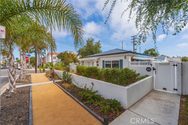 MLS #OC25207139 image #5