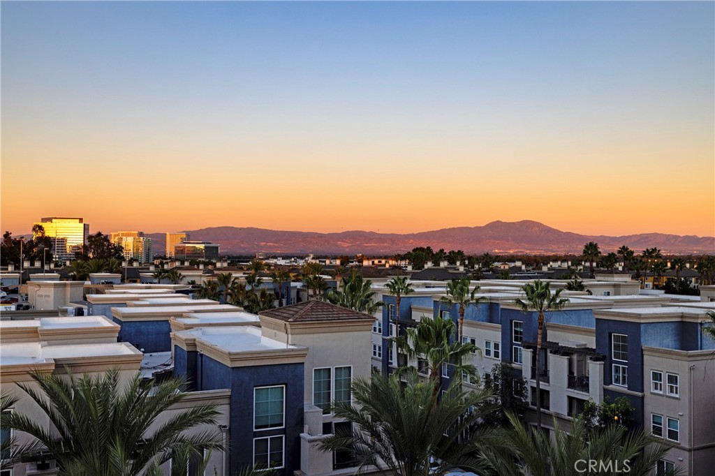 MLS #OC25208173 image #38