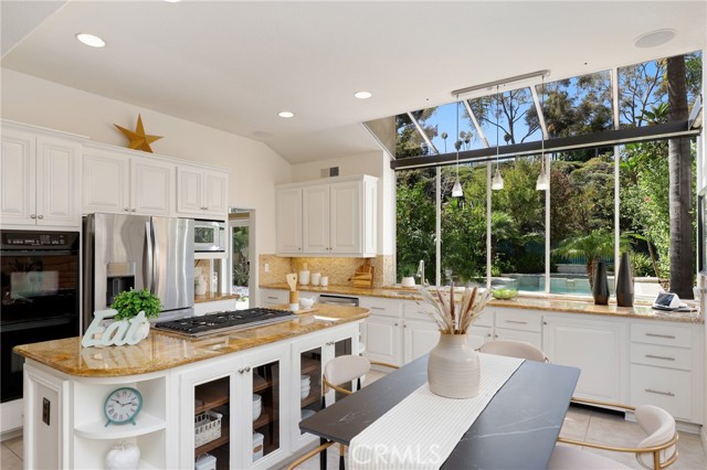 MLS #OC25213319 img 14