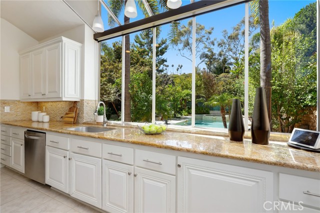 MLS #OC25213319 img 17