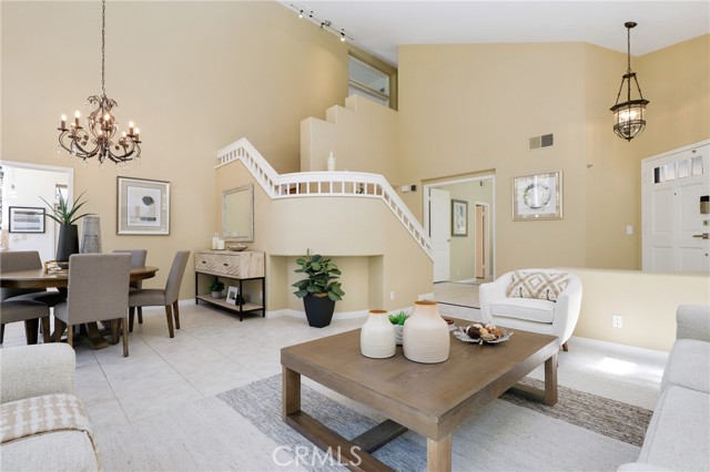 MLS #OC25213319 img 6