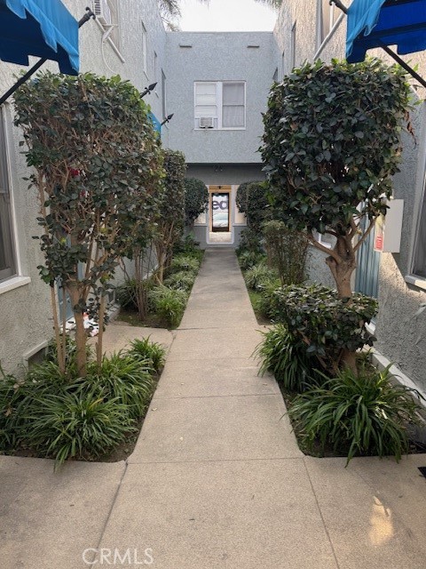 MLS #OC25213640 image #1
