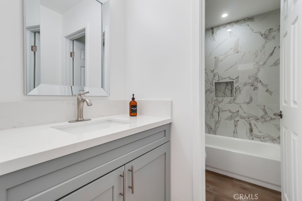 MLS #OC25214031 image #11