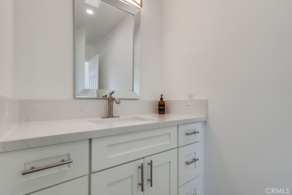 MLS #OC25214031 image #16