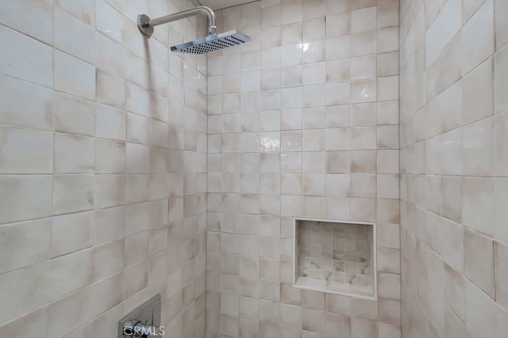 MLS #OC25214031 image #17