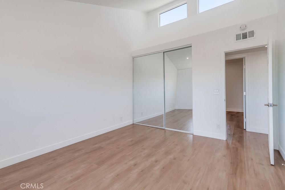 MLS #OC25214031 image #19