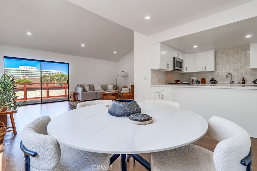 MLS #OC25214031 image #5