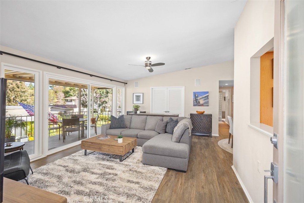 MLS #OC25214230 image #1