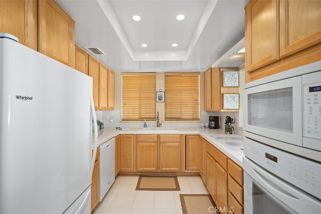 MLS #OC25214230 image #10