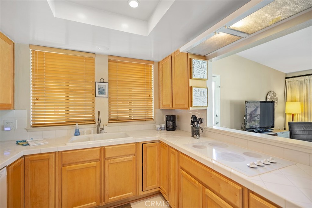 MLS #OC25214230 image #12