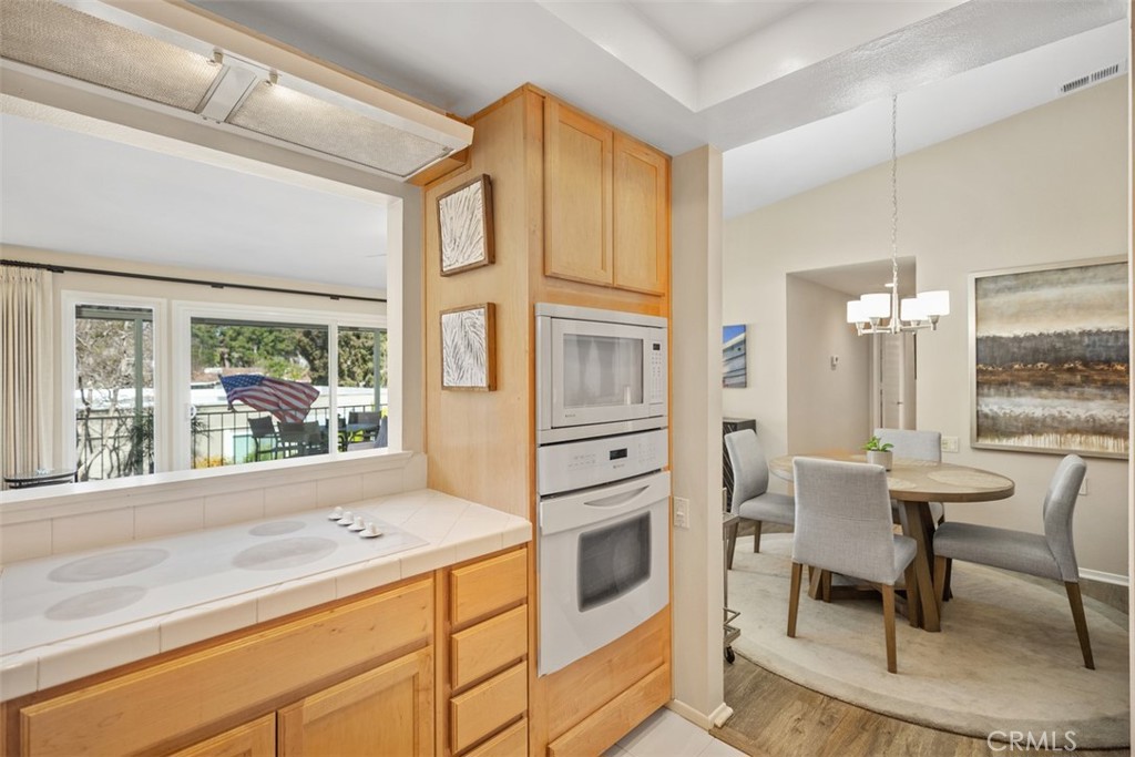 MLS #OC25214230 image #13