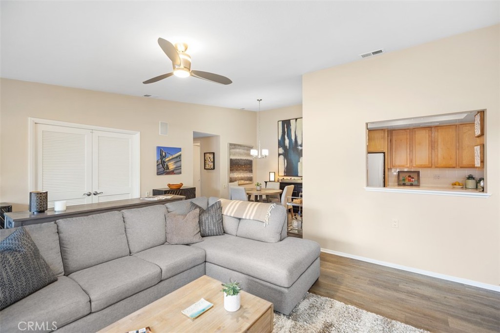 MLS #OC25214230 image #5