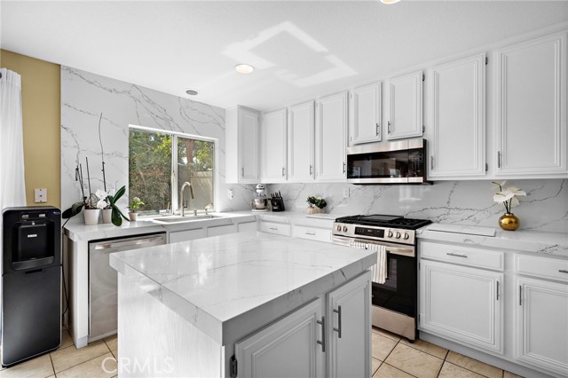 MLS #OC25214266 image #11