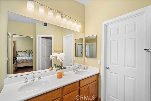 MLS #OC25214266 image #27