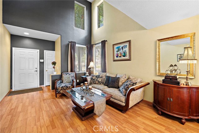 MLS #OC25214266 image #3