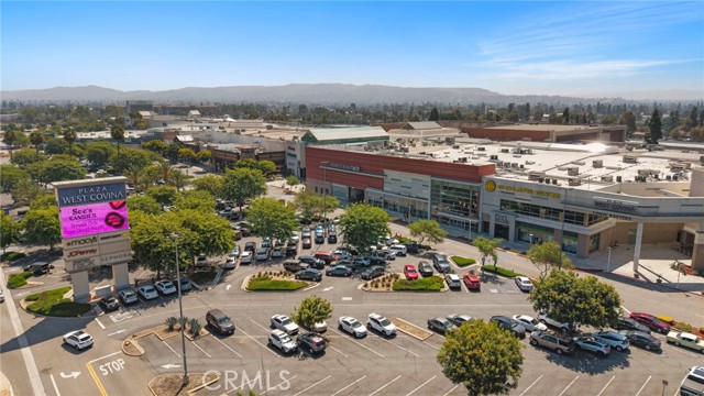 MLS #OC25214266 image #33