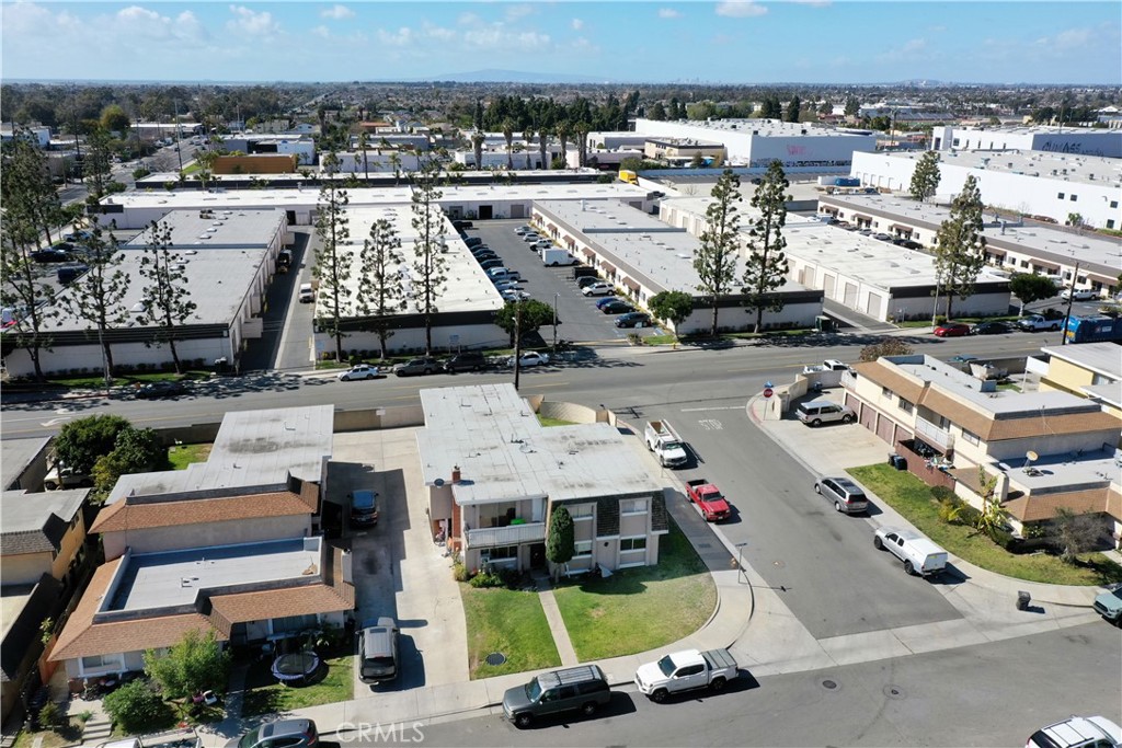 MLS #OC25214417 image #4