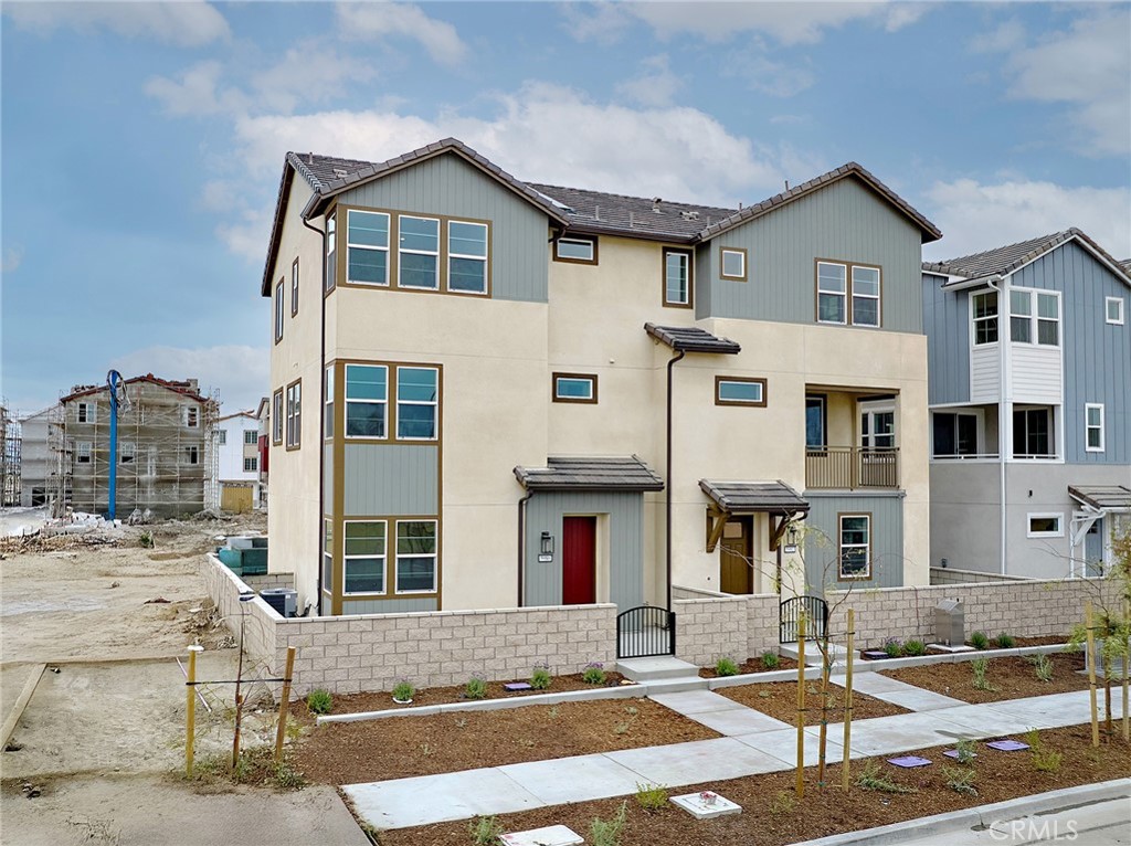 MLS #OC25214473 image #0