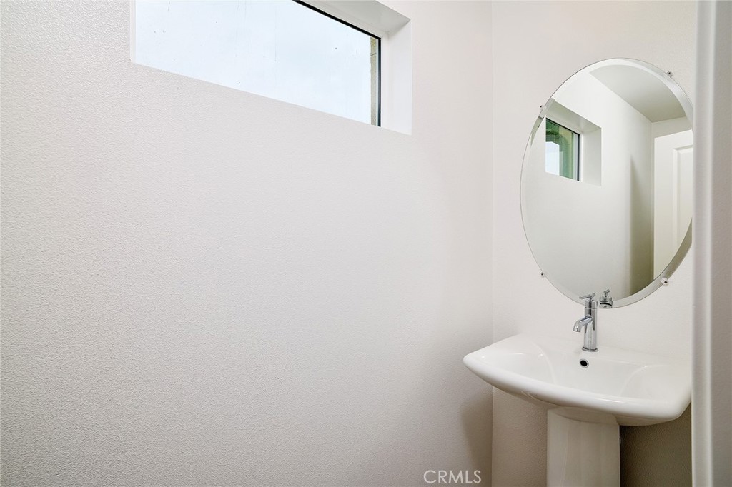 MLS #OC25214473 image #10