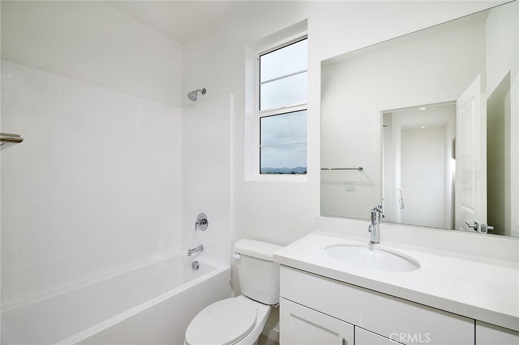 MLS #OC25214473 image #15