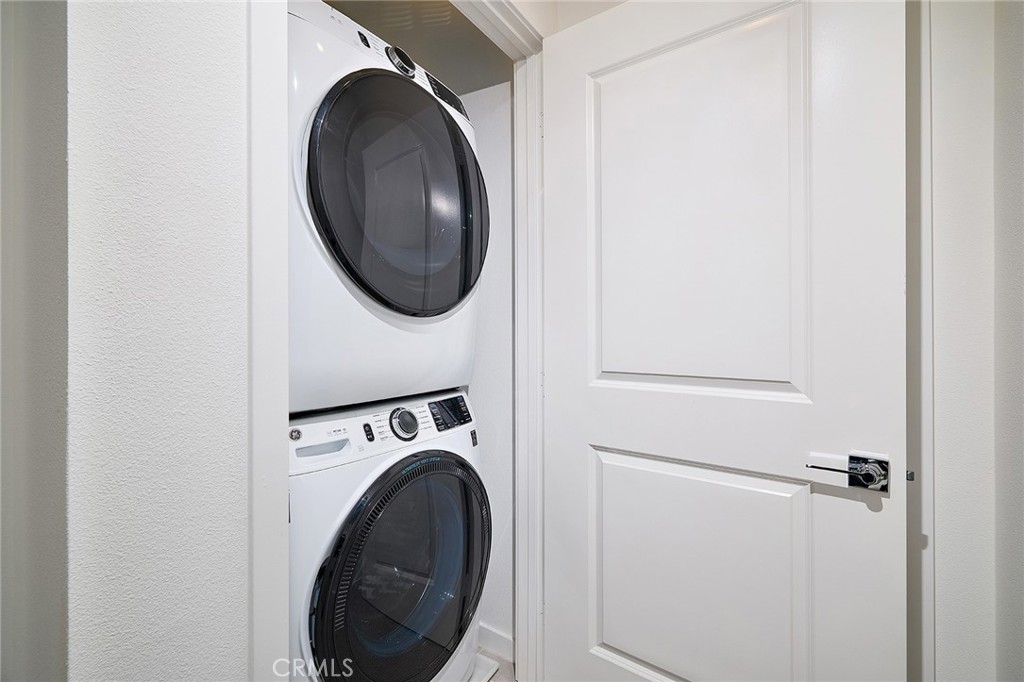 MLS #OC25214473 image #16