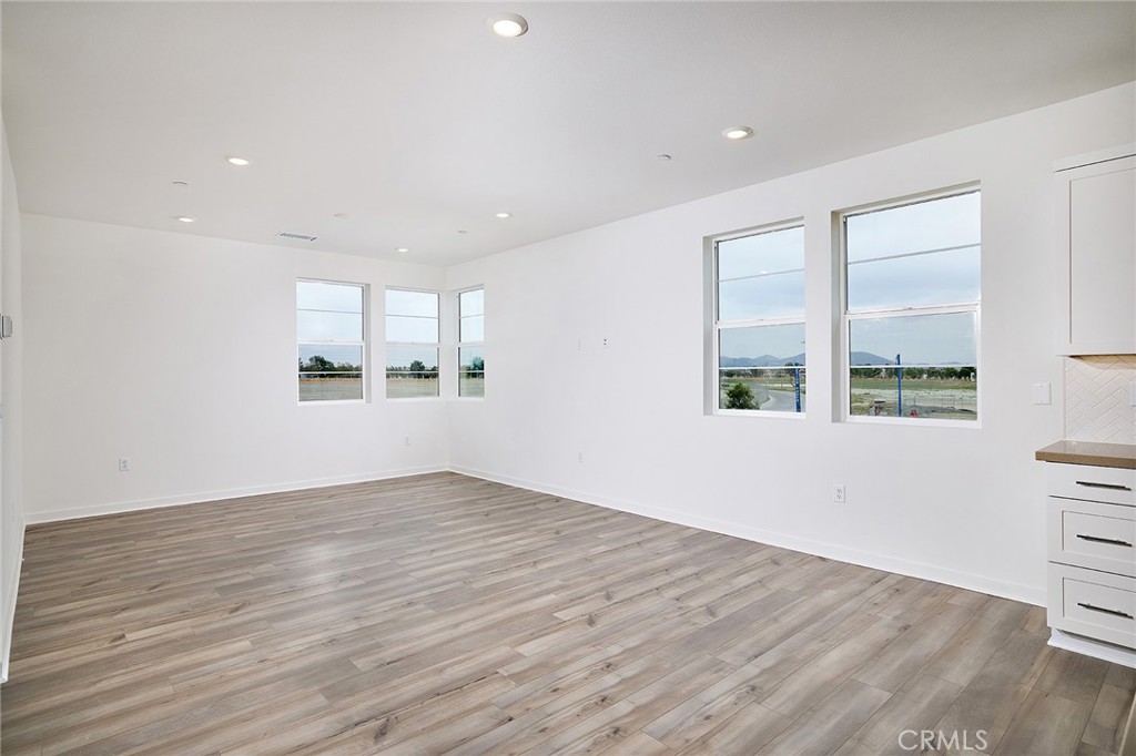 MLS #OC25214473 image #3