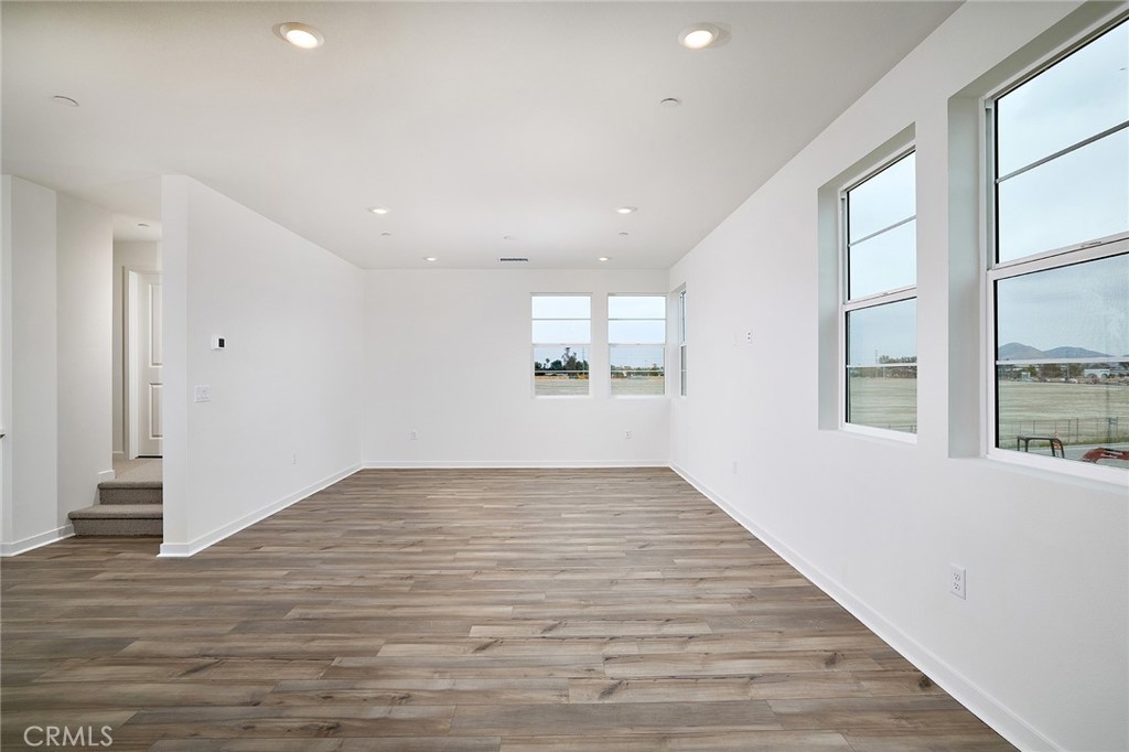 MLS #OC25214473 image #4