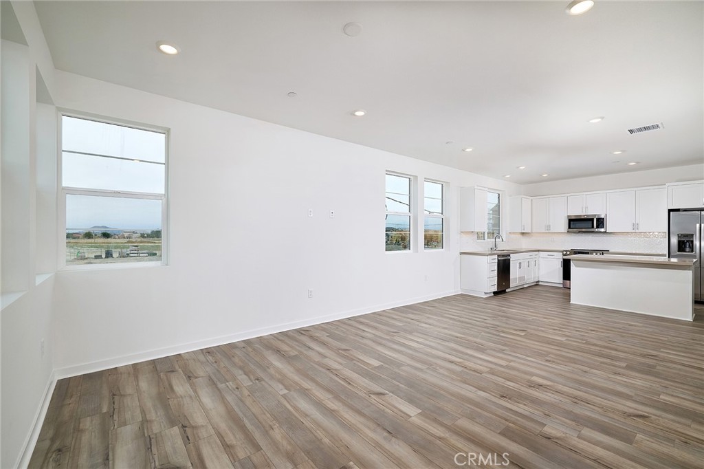 MLS #OC25214473 image #5