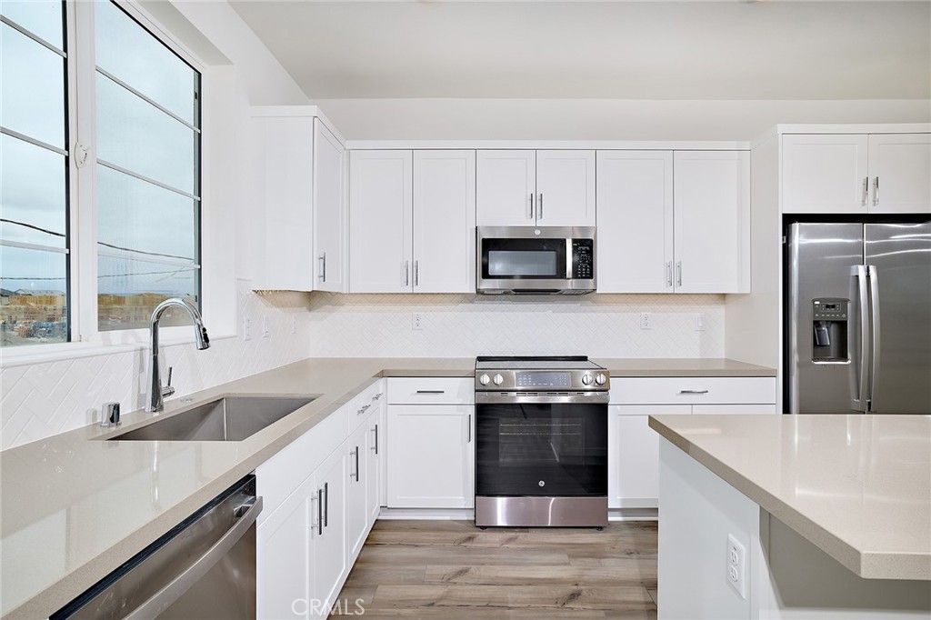 MLS #OC25214473 image #8