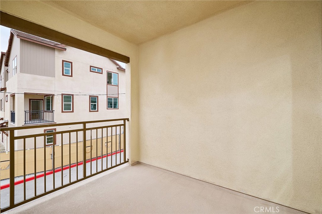 MLS #OC25214473 image #9