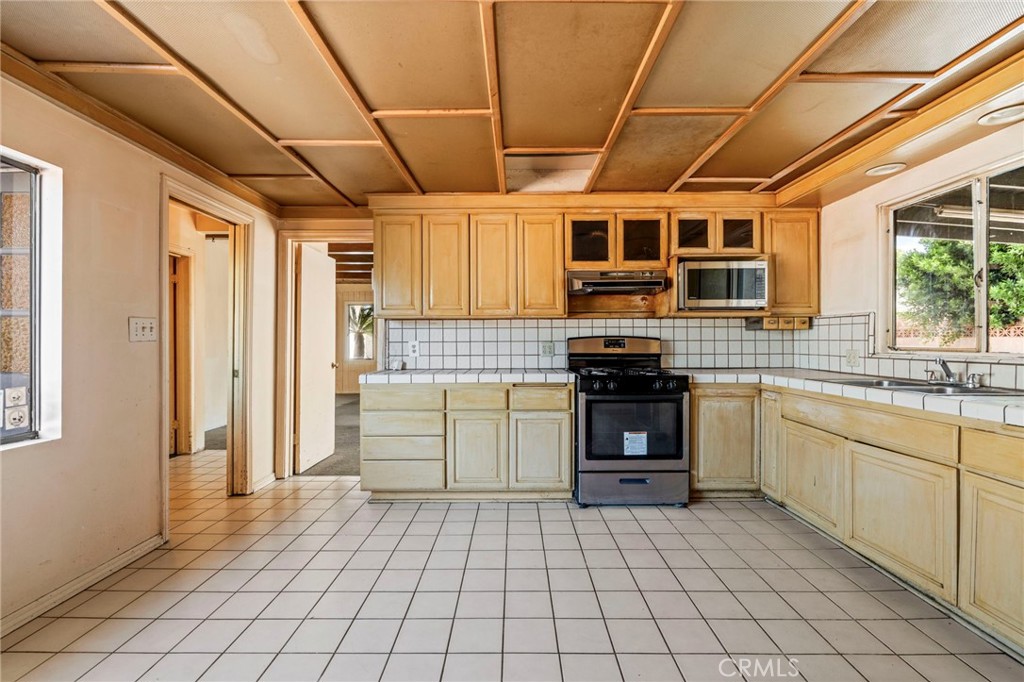 MLS #OC25214485 image #16