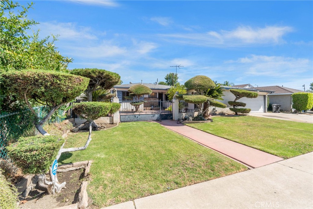 MLS #OC25214485 image #2