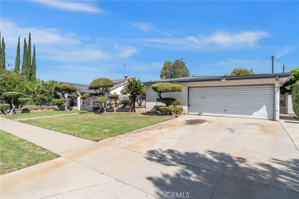 MLS #OC25214485 image #3