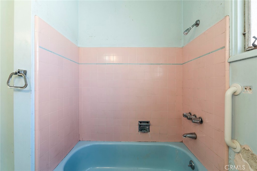 MLS #OC25214485 image #32