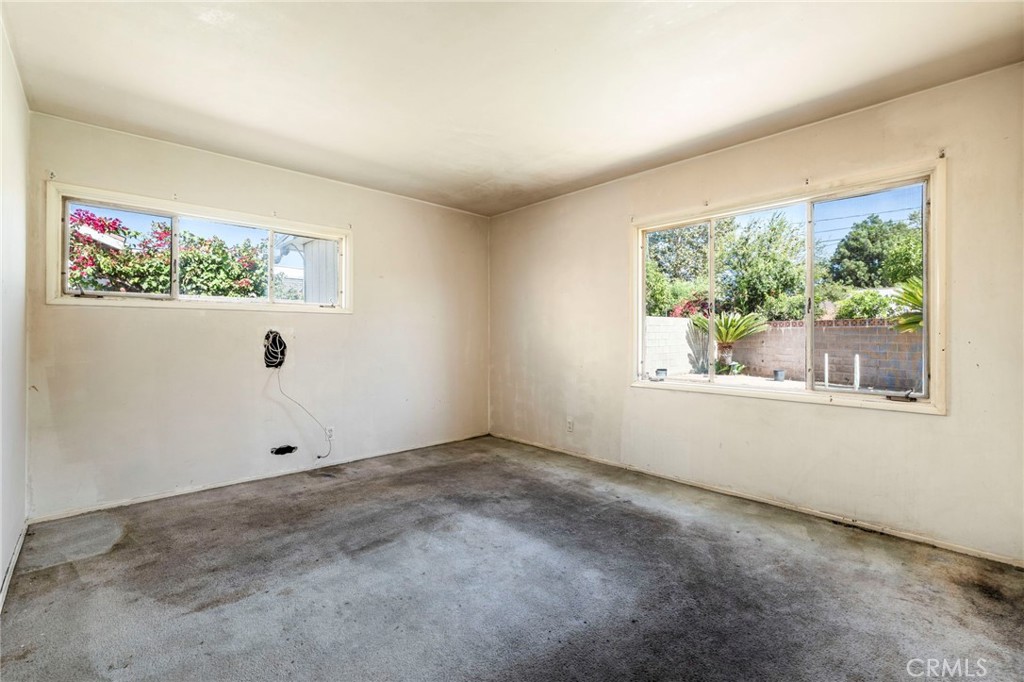 MLS #OC25214485 image #33