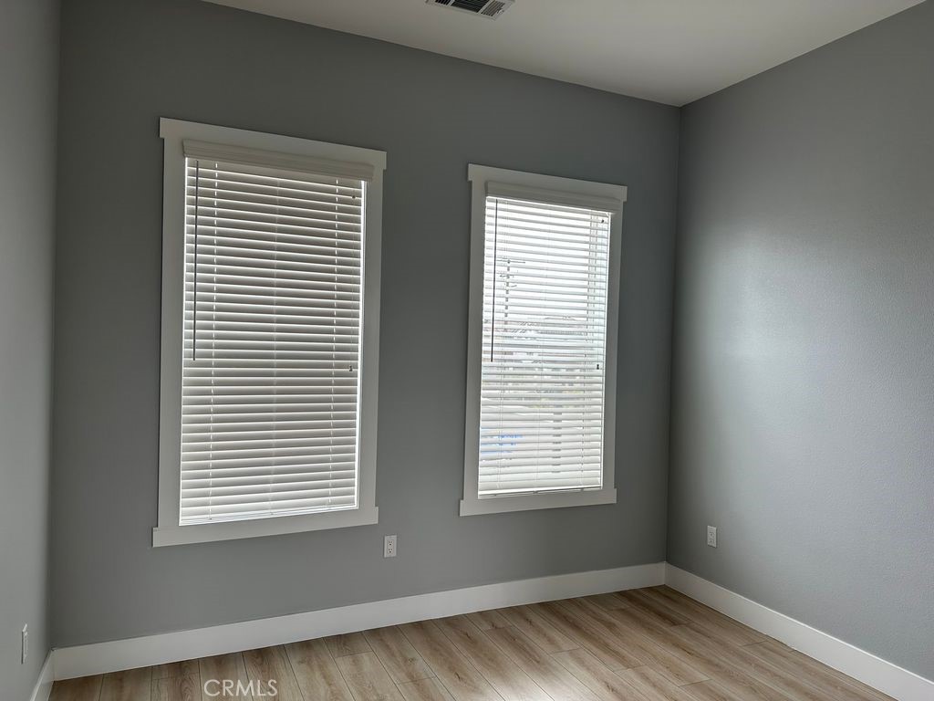 MLS #OC25214514 image #4