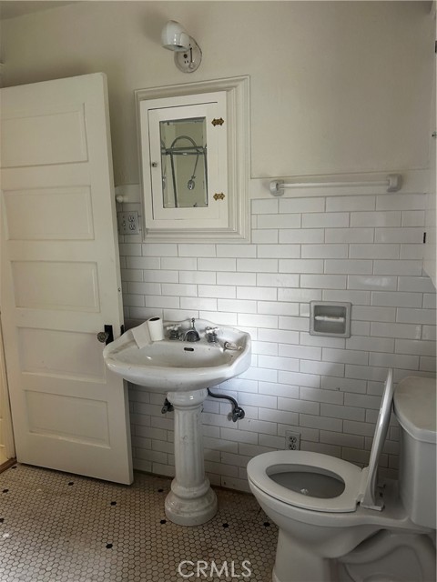 MLS #OC25214519 image #9