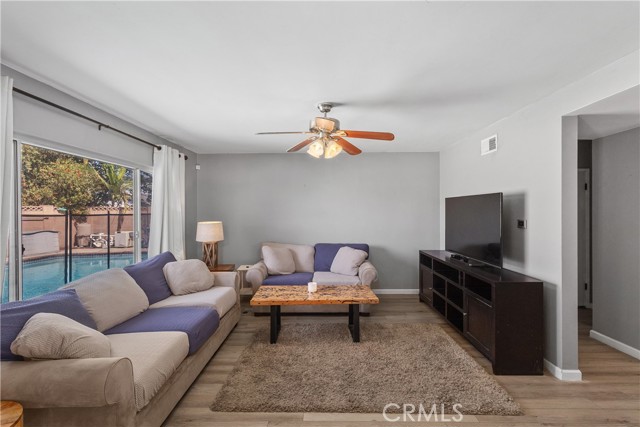 MLS #OC25214639 image #11