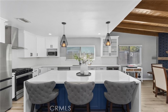 MLS #OC25214639 image #2