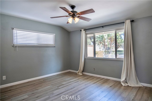 MLS #OC25214639 image #24