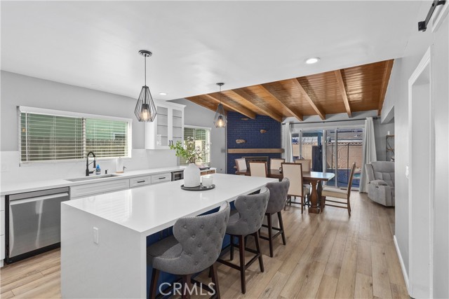 MLS #OC25214639 image #4