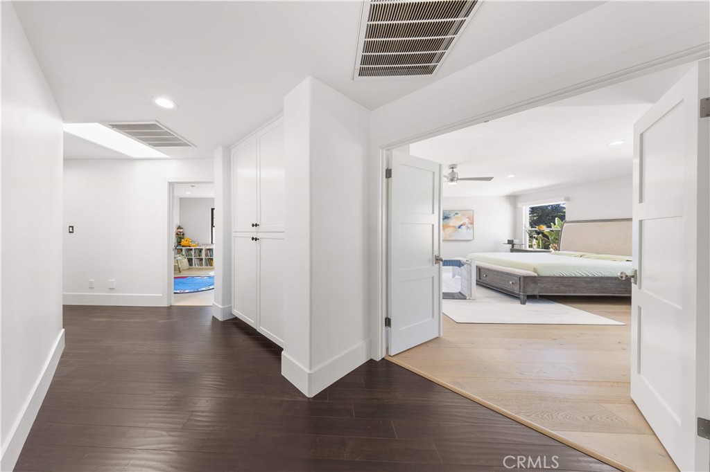 MLS #OC25214722 image #28