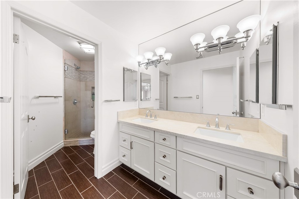 MLS #OC25214722 image #29