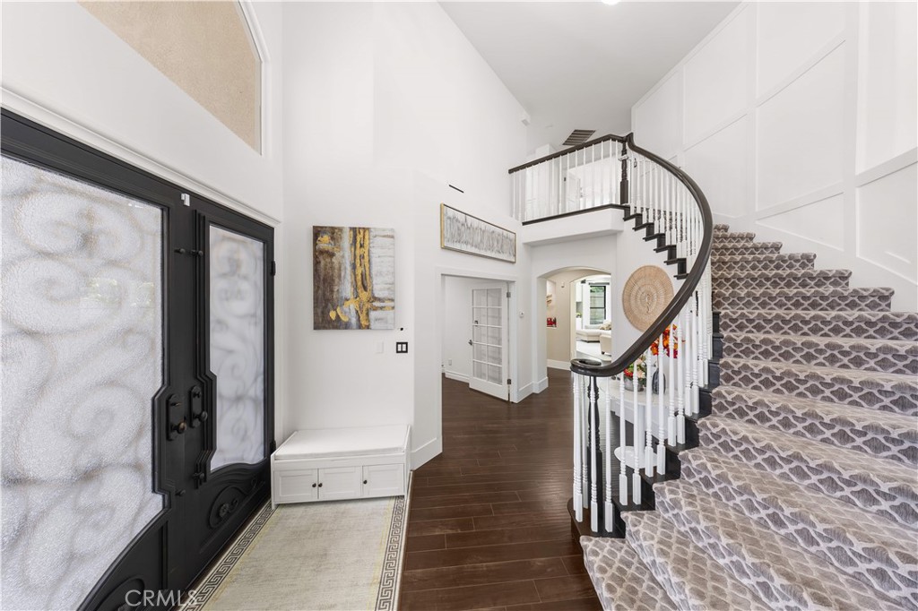 MLS #OC25214722 image #3