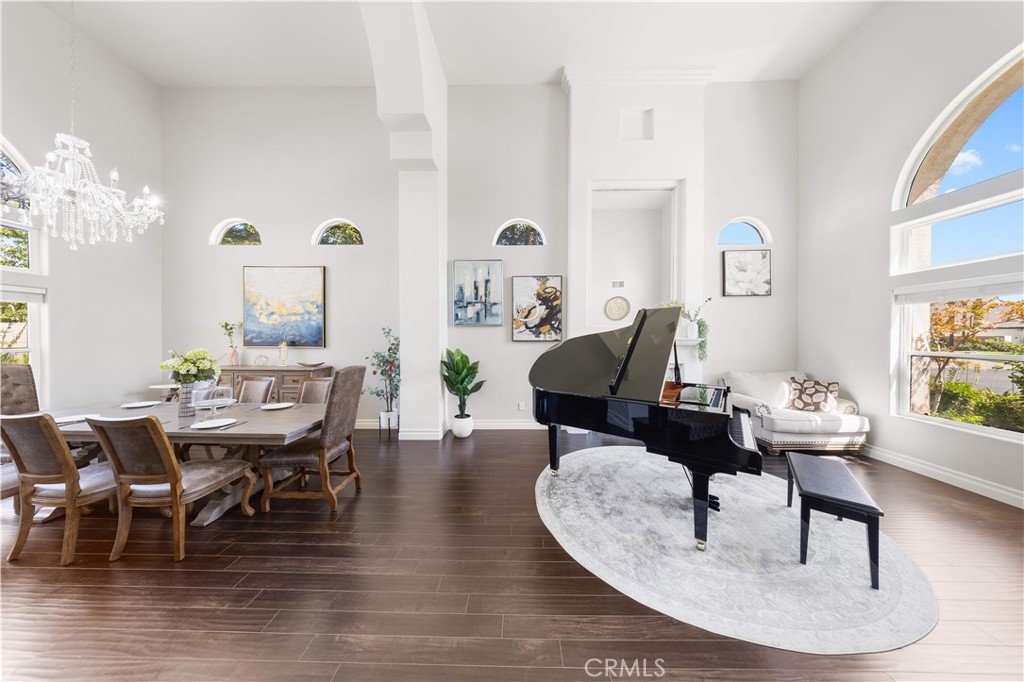 MLS #OC25214722 image #4