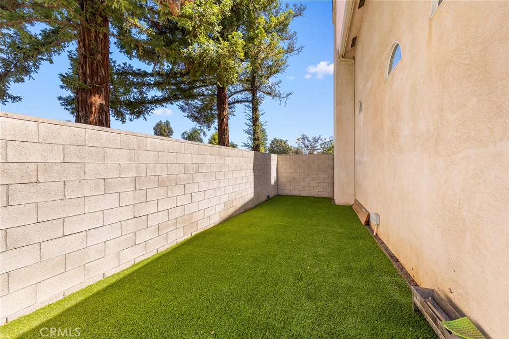 MLS #OC25214722 image #54